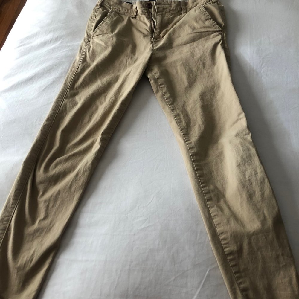 Hollister Khakis